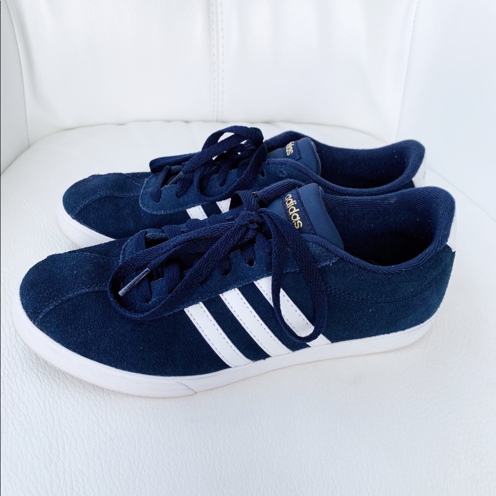✨Adidas sneakers✨